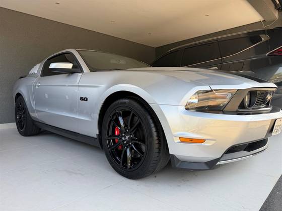 FORD MUSTANG 5.0 GT PREMIUM COUPÉ V8 32V GASOLINA 2P MANUAL FORD MUSTANG 5.0 GT PREMIUM COUPÉ V8 32V GASOLINA 2P MANUAL